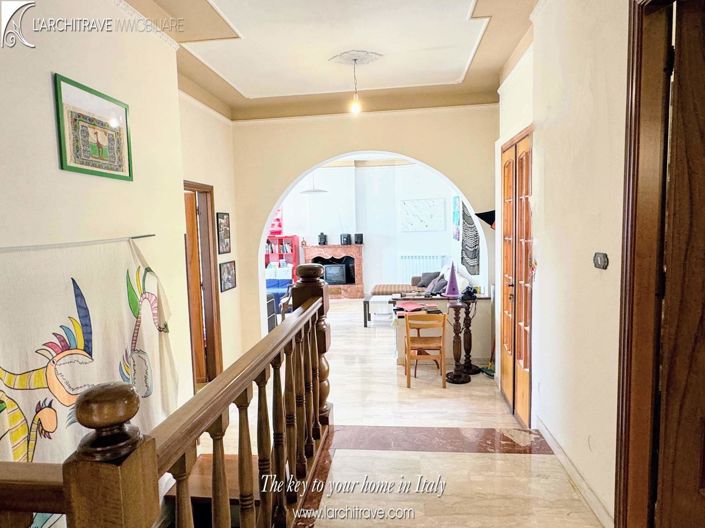 Image No.9-3 Bed Villa for sale