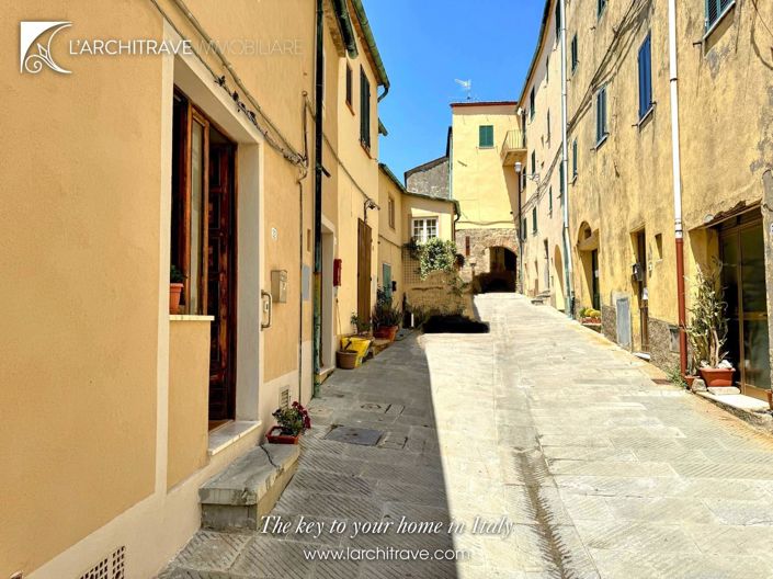 Image No.1-2 Bed House for sale