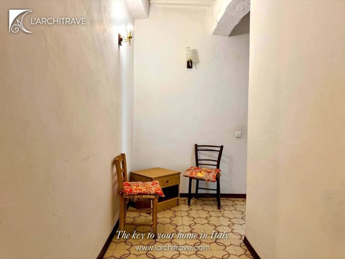 Image No.10-2 Bed House for sale