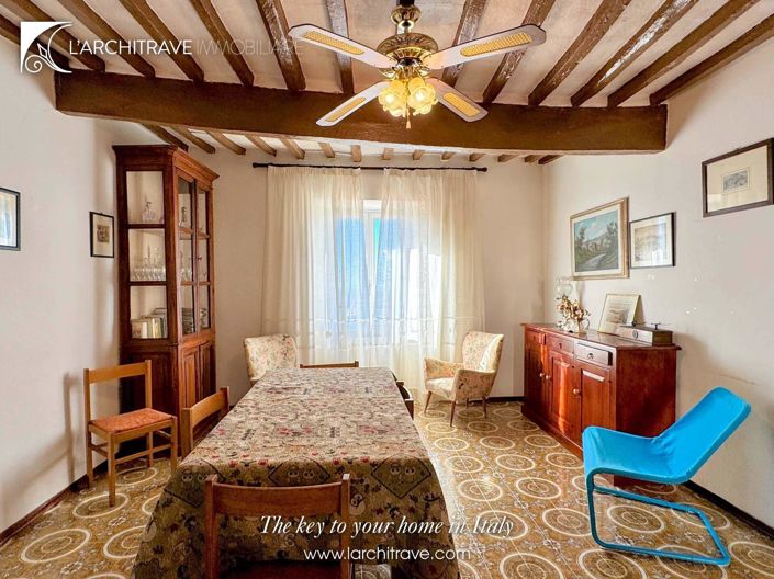 Image No.8-2 Bed House for sale