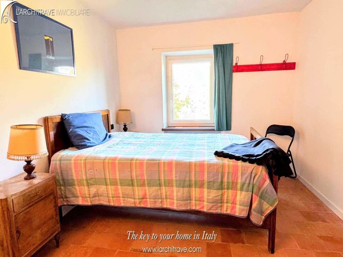 Image No.13-5 Bed House for sale