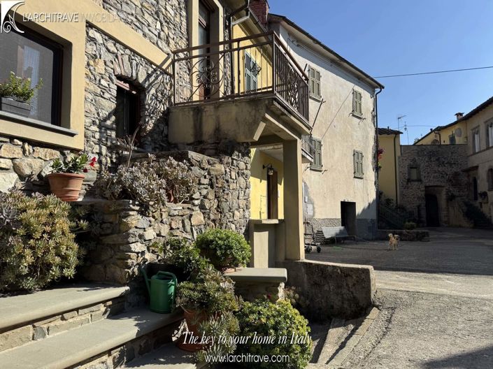 Image No.3-Maison de 2 chambres à vendre à Licciana Nardi