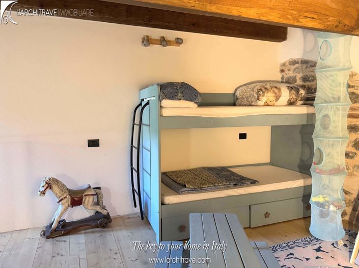 Image No.8-Maison de 2 chambres à vendre à Bagnone