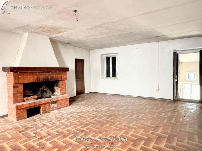 Image No.6-4 Bed House for sale