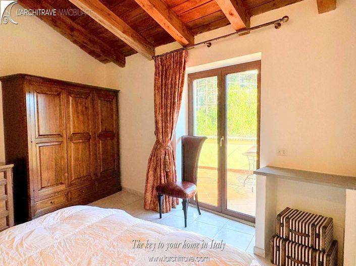 Image No.13-2 Bed House for sale