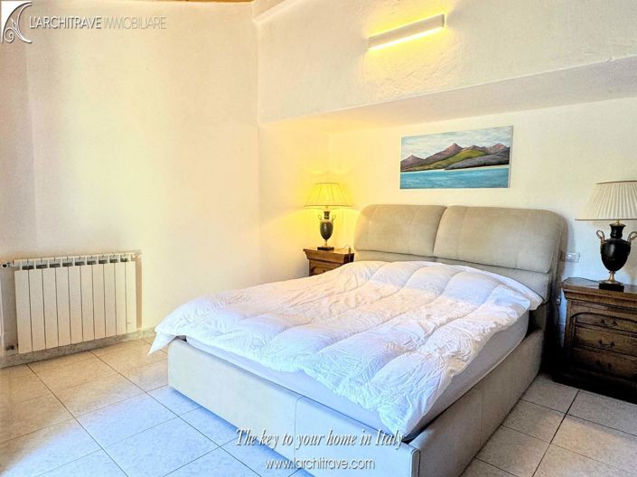 Image No.9-2 Bed House for sale