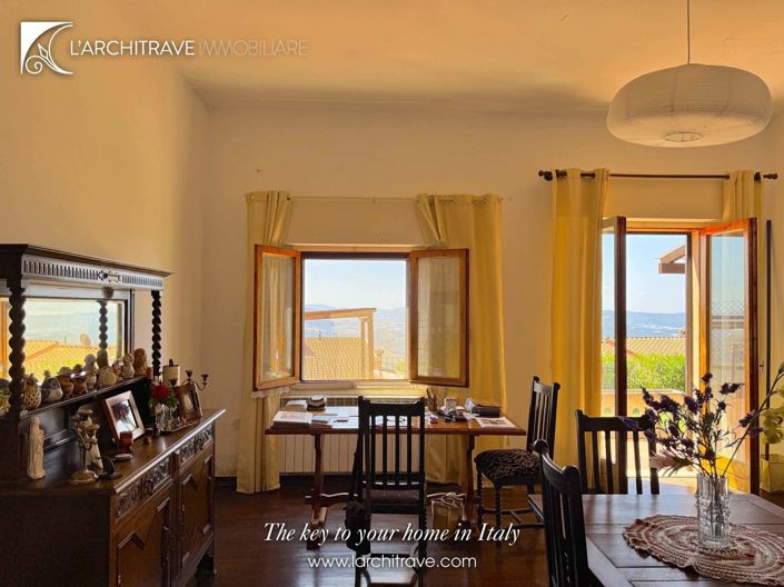 Image No.12-4 Bed Villa for sale