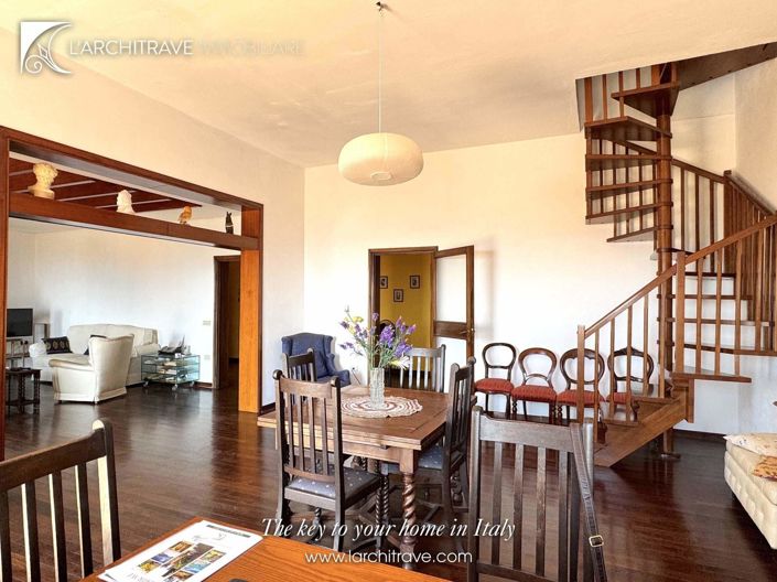 Image No.13-4 Bed Villa for sale