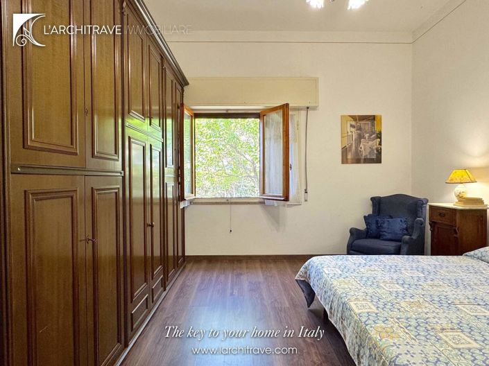 Image No.25-4 Bed Villa for sale