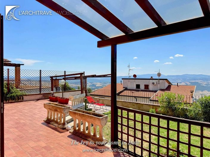 Image No.3-4 Bed Villa for sale