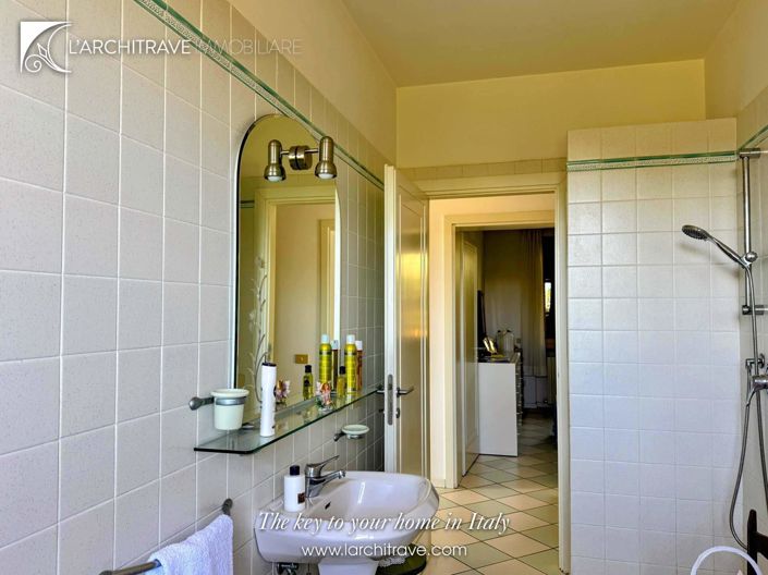 Image No.25-3 Bed Villa for sale