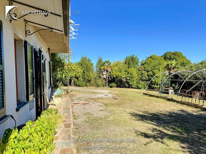 Image No.36-3 Bed Villa for sale