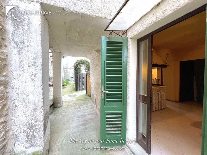 Image No.15-2 Bed House for sale