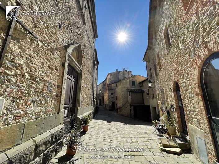 Image No.18-2 Bed House for sale