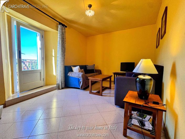 Image No.18-2 Bed House for sale