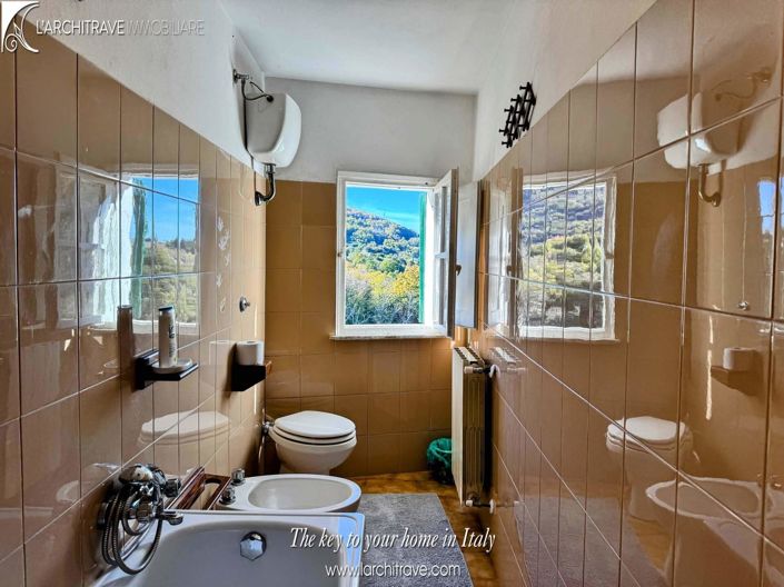 Image No.23-2 Bed House for sale