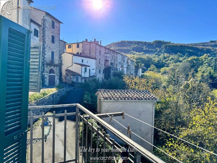 Image No.4-2 Bed House for sale