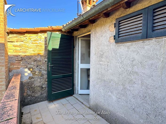 Image No.15-2 Bed House for sale