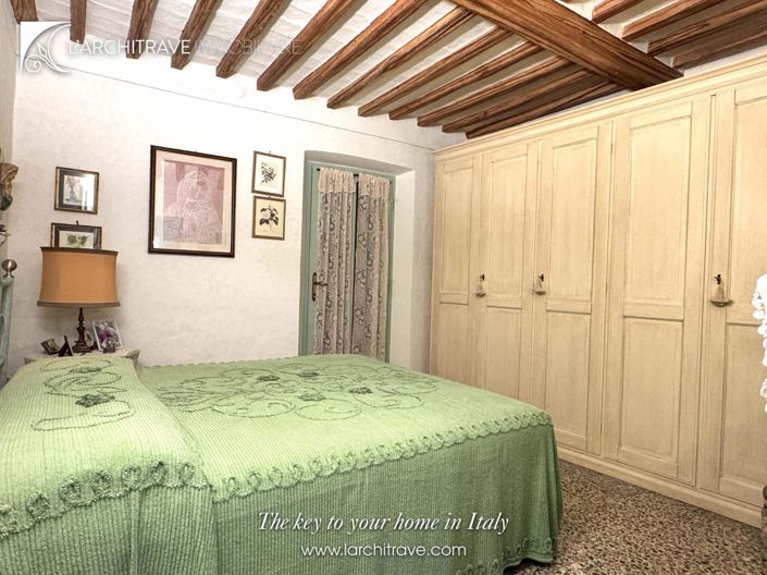 Image No.20-2 Bed House for sale