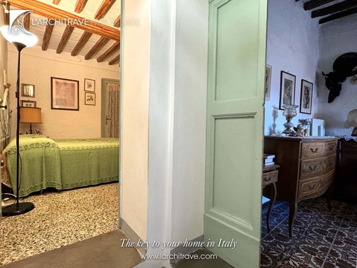 Image No.21-2 Bed House for sale