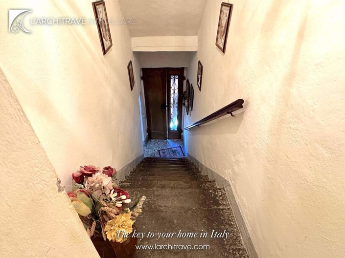 Image No.27-2 Bed House for sale