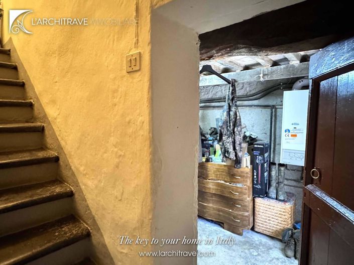 Image No.28-2 Bed House for sale