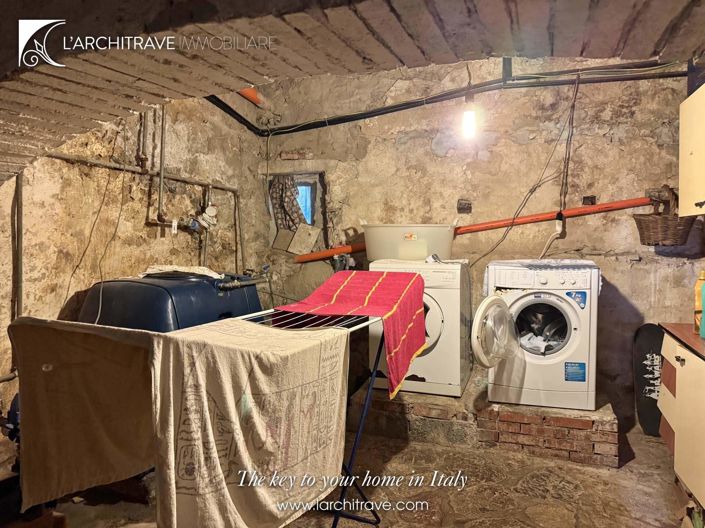 Image No.30-2 Bed House for sale