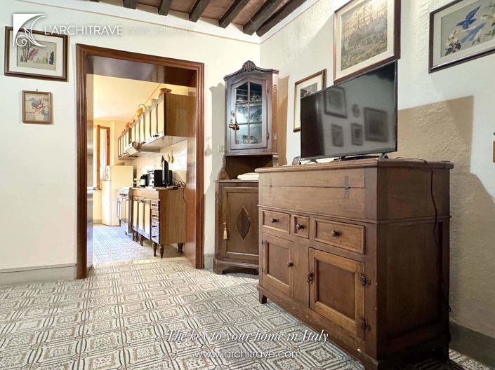 Image No.5-2 Bed House for sale