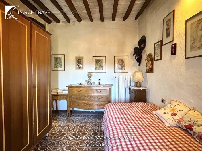 Image No.9-Maison de 2 chambres à vendre à Chianni