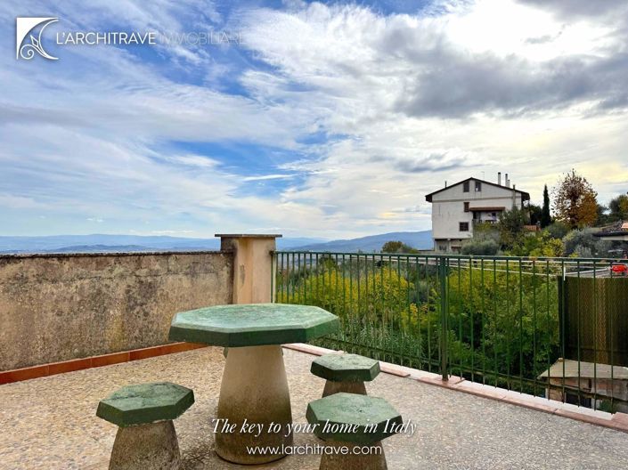 Image No.10-3 Bed House for sale