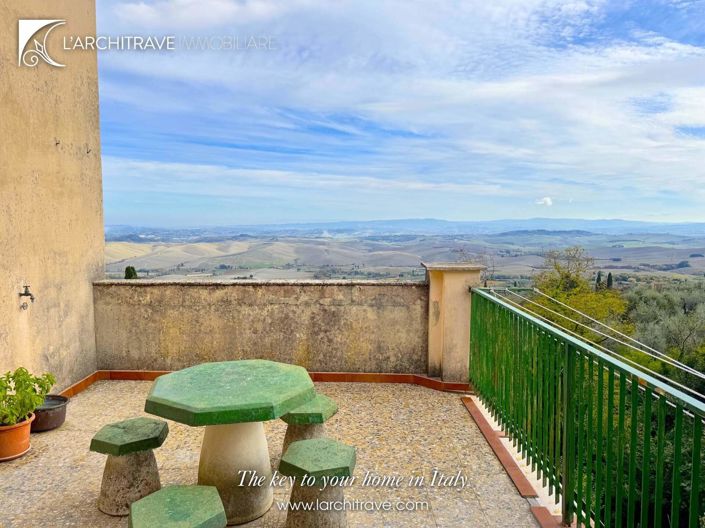 Image No.14-3 Bed House for sale