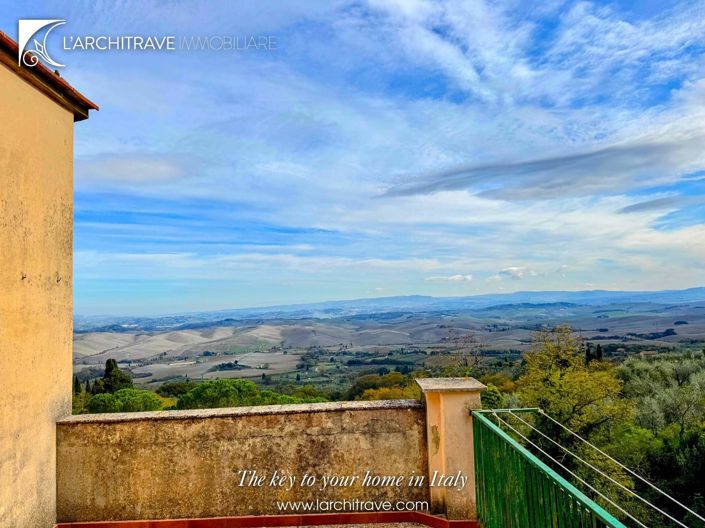 Image No.14-3 Bed House for sale