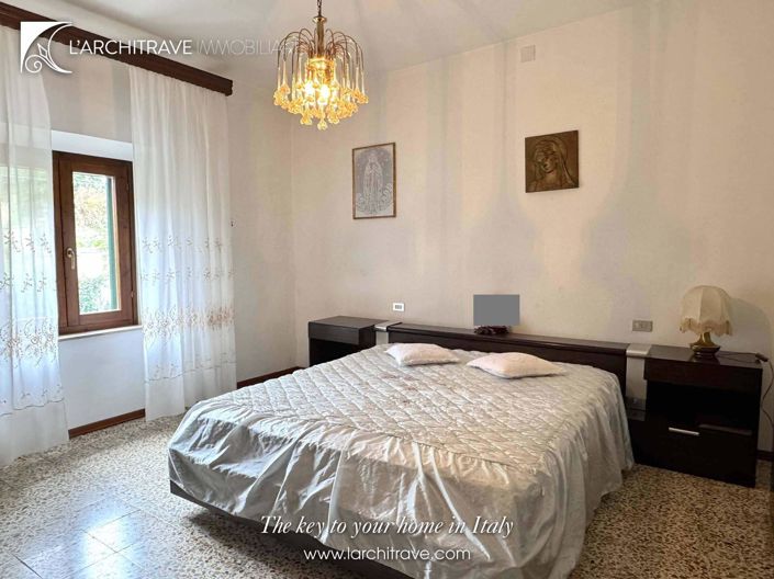 Image No.22-3 Bed House for sale