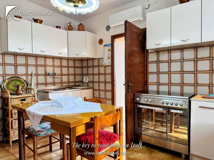 Image No.6-3 Bed House for sale