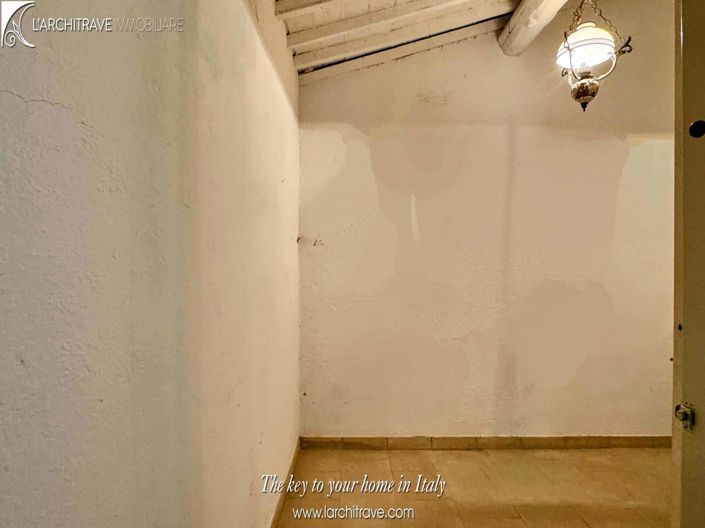 Image No.11-2 Bed House for sale