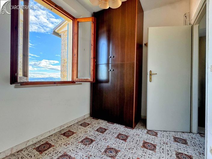 Image No.13-2 Bed House for sale