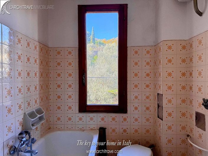 Image No.14-2 Bed House for sale