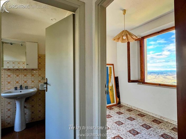 Image No.16-2 Bed House for sale