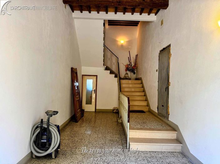 Image No.32-2 Bed House for sale