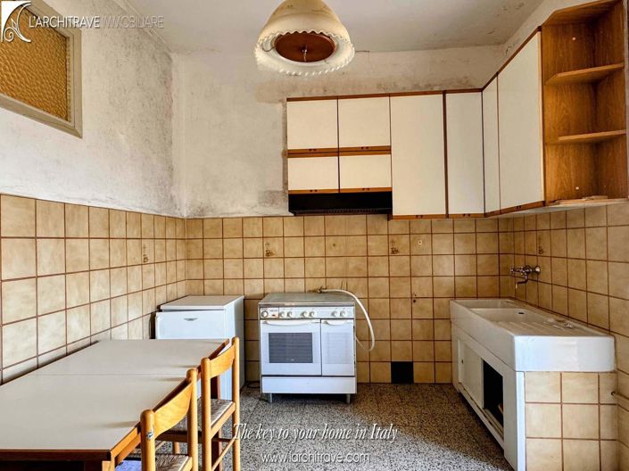 Image No.6-2 Bed House for sale