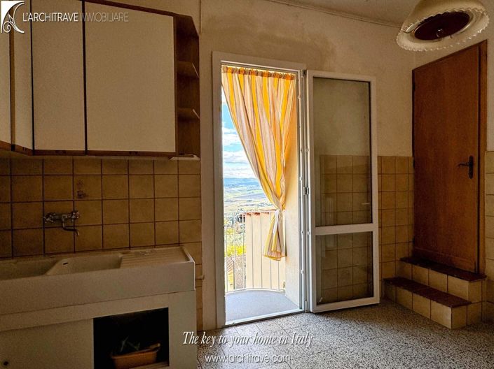 Image No.9-2 Bed House for sale