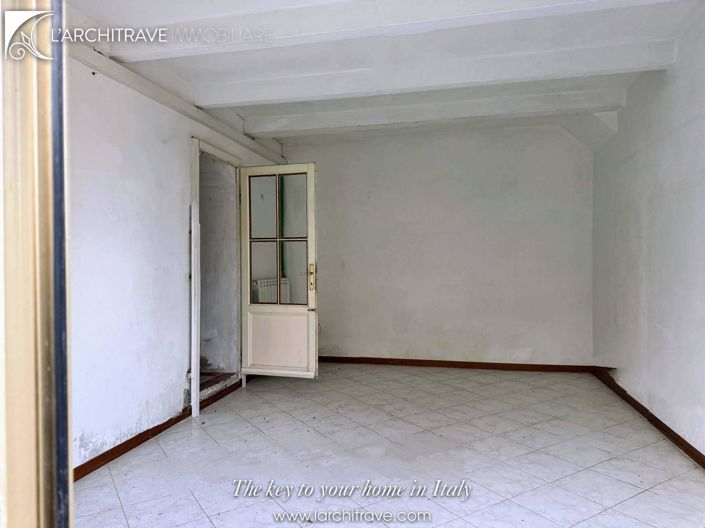 Image No.21-2 Bed House for sale