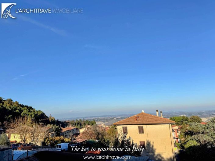 Image No.5-2 Bed House for sale