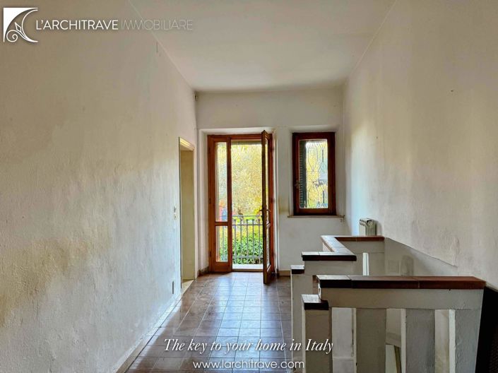 Image No.8-2 Bed House for sale