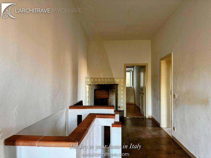 Image No.9-2 Bed House for sale