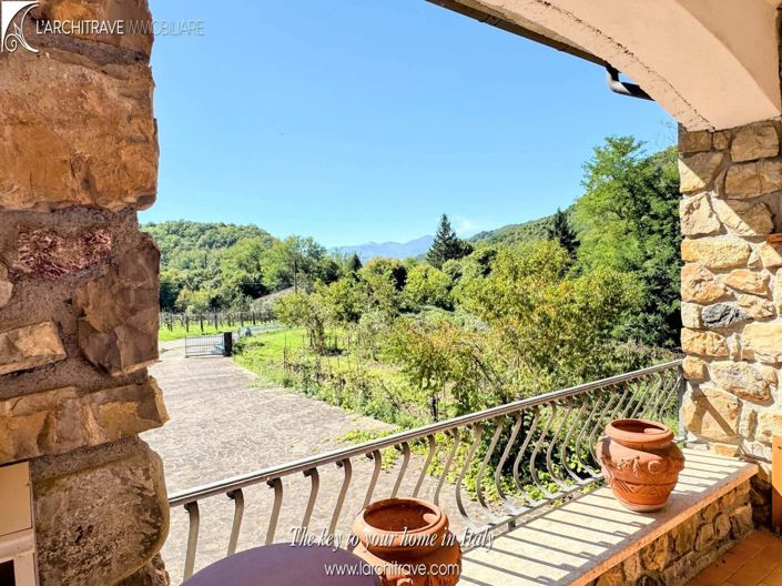 Image No.3-4 Bed House for sale