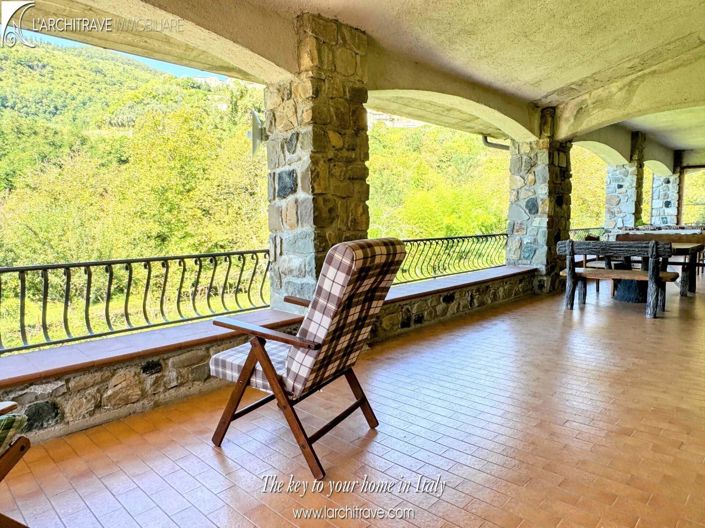 Image No.4-4 Bed House for sale