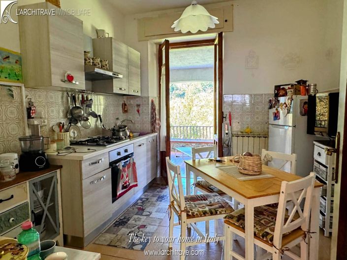 Image No.7-4 Bed House for sale