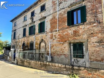 Larchitrave Immobiliare most sold property