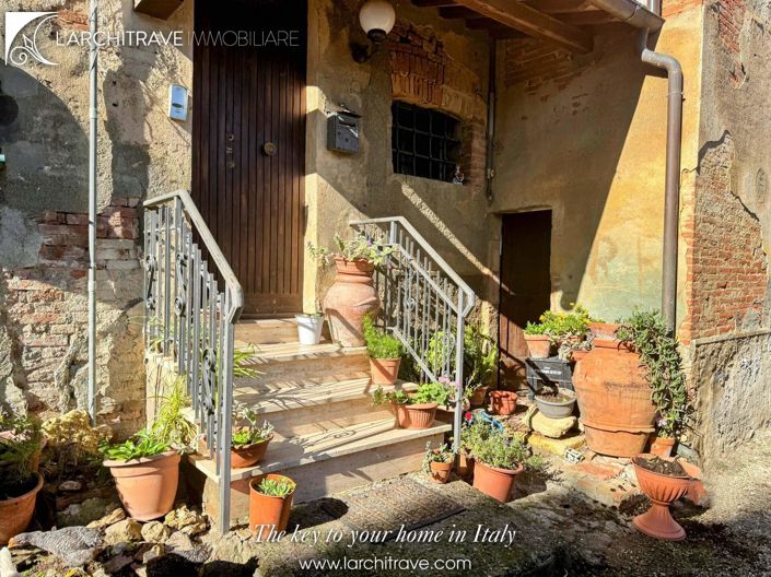 Image No.2-3 Bed House for sale